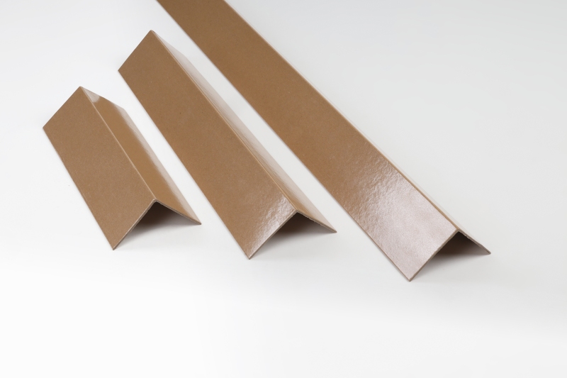 Cardboard angles – corners with increased moisture resistance - image